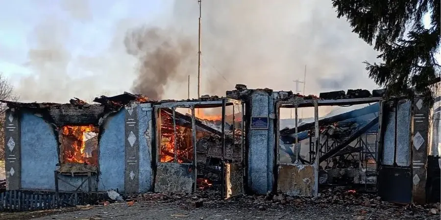 Подвійна атака дронами на пожежне депо у Шостці: що сталося вранці 25 березня
