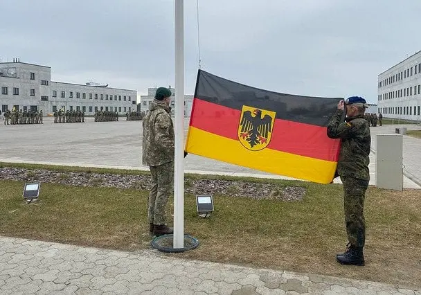 Скандал у Бундесвері: офіцера підозрюють у витоку планів оборонних закупівель