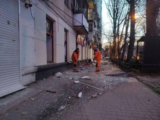 Жахлива повітряна атака в Одесі: є загиблий і десятки поранених