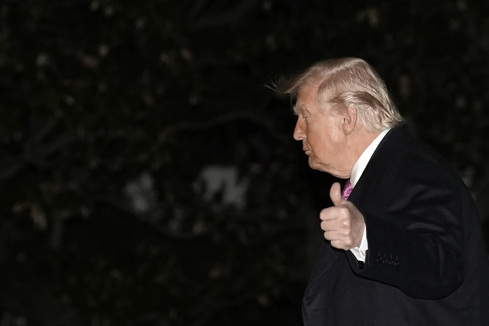 Перські країни тиснуть на Трампа: Чому війна з Іраном не має закінчення?